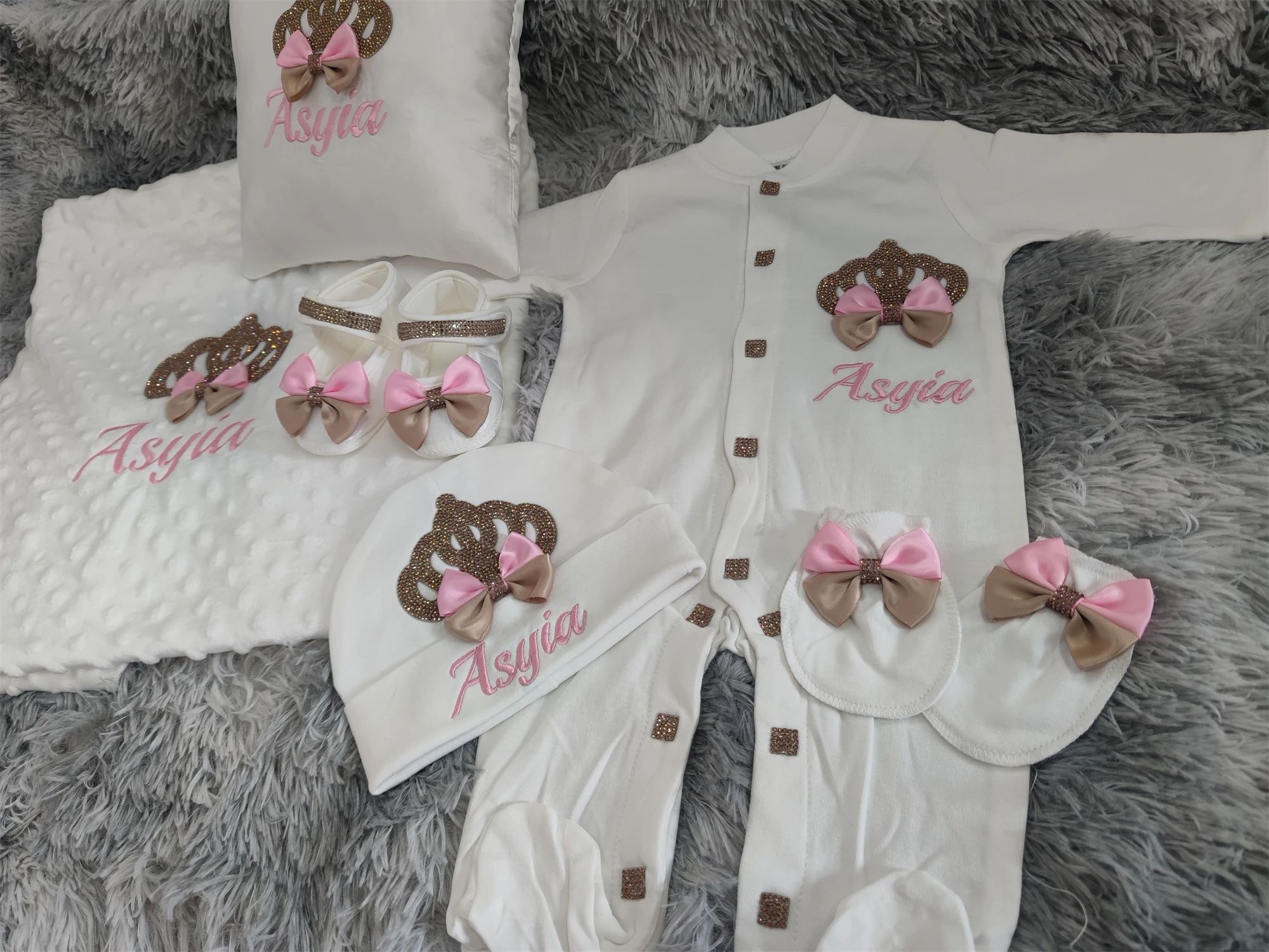 Elegant Cream Style Baby Girl  - Baby Food Jelly review and price